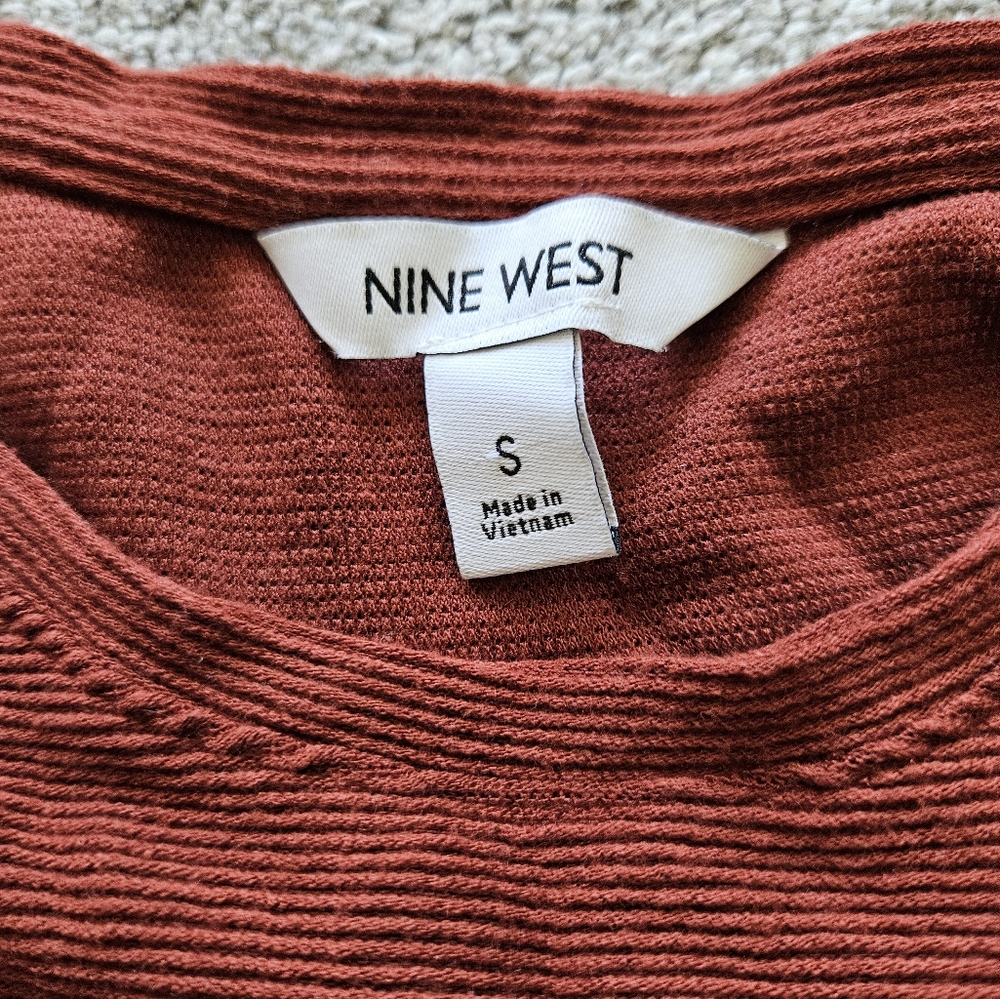 Nine West ribbed pleated long sleeves top, small, rust/ brown - Picture 4 of 8